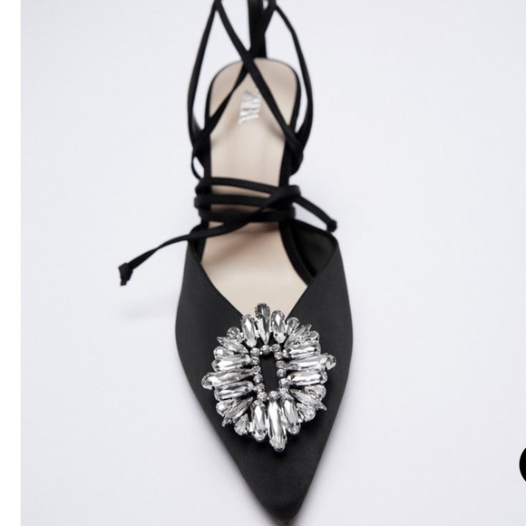 NWT Zara heels with sparkly brooch - Picture 4 of 7